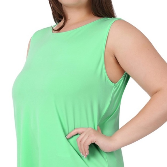 Newπ2 for $20 Plus Size Green Mint Sleeveless Split Hem Women Top Size 1X 2X 3X - Picture 3 of 5